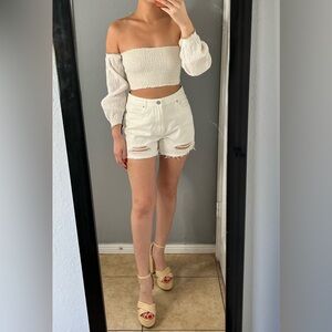 NWT High Rise Distressed White Denim Shorts – Size 27 – Coastal casual